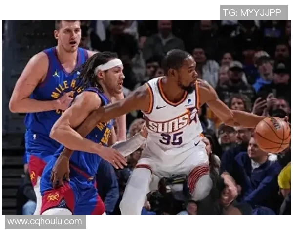 美国队与塞尔维亚激战正酣谁能在这场篮球对决中笑到最后